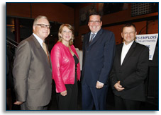 Lors de l'annonce sur les infrastructures, M. Robert Chevrier, Mme Christine St-Pierre, M. Christian Paradis et M. Jacques Vzina